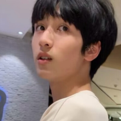 严浩翔