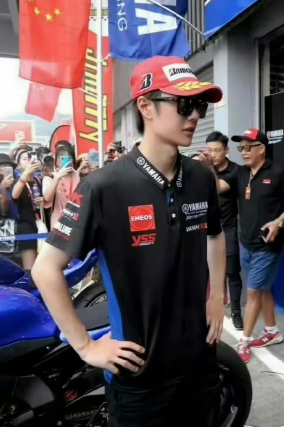 王一博 叉腰
见水印