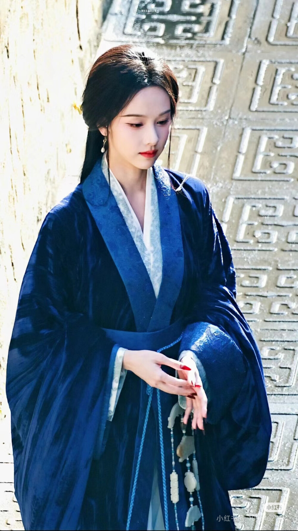 陈都灵·战国袍