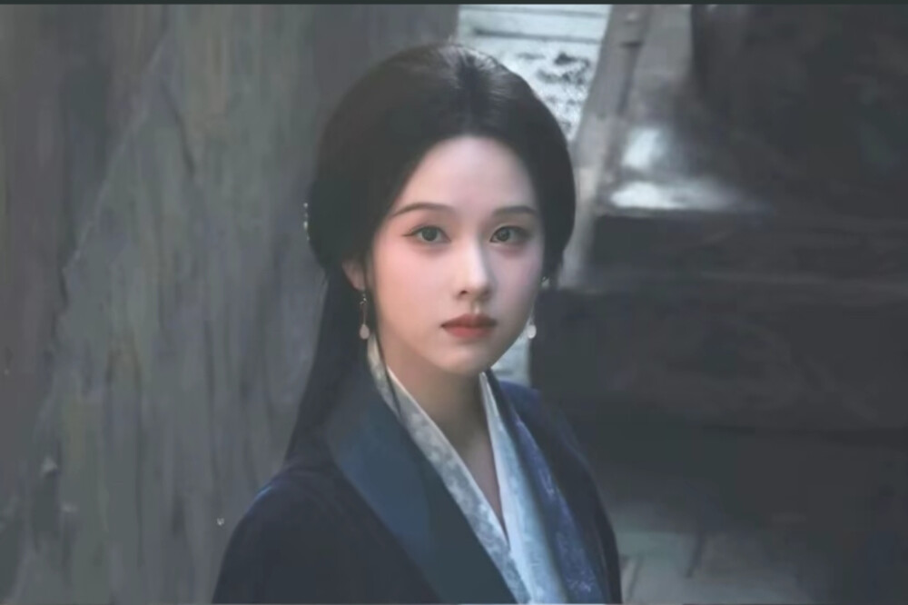 陈都灵·战国袍