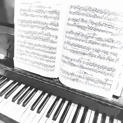 电吉他钢琴贝斯初音未来背景图