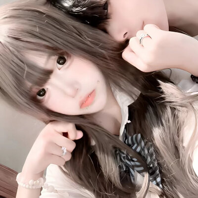 亲爱的 你可以把脆弱的一面展示给我 我不想听你说没事.