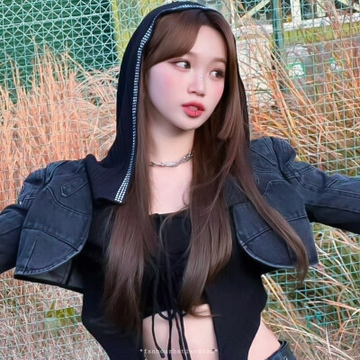 tlefirstᵀʰᵉ ᶠⁱʳˢᵗ ᵒⁿᵉ ᵒᵘᵗ ᵒᶠ ᵗʰᵉ ᵇⁱᵍ ʷⁱⁿᵈ ᶜᵃᵐᵉ ʰᵒᵐᵉ ʷⁱᵗʰ ᵐᵉ.
