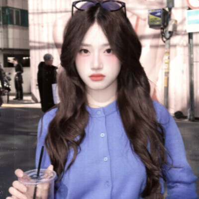 •蝴蝶^⦁᎑-^ ੭•