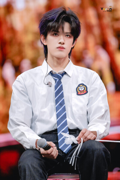 TOP
张极