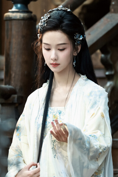 月鳞绮纪 雾妄言