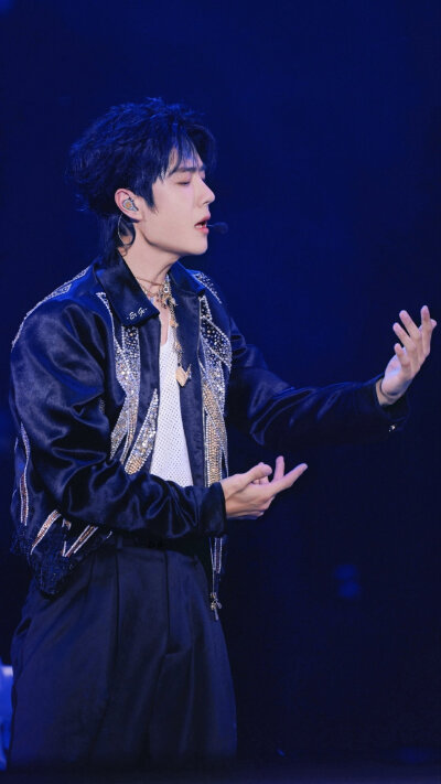 2024.8.24王一博Somebody Else's Arms【他人之怀】新歌首秀
王一博‖乐华家族十五周年演唱会