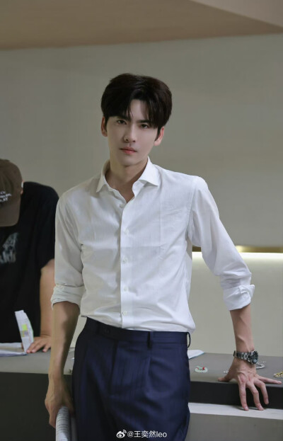 王奕然～～～禁欲系