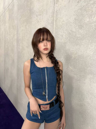 LILY 朴珍