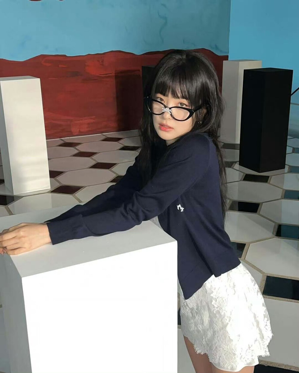 KPOP头像第188弹（姜涩琪2.0篇）
“其实你 其实你 微笑时刻最美丽”