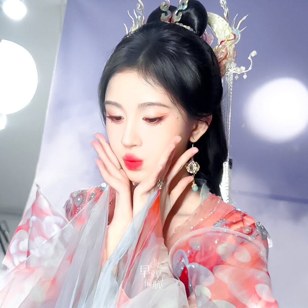 鞠婧祎