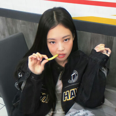 Jennie头像