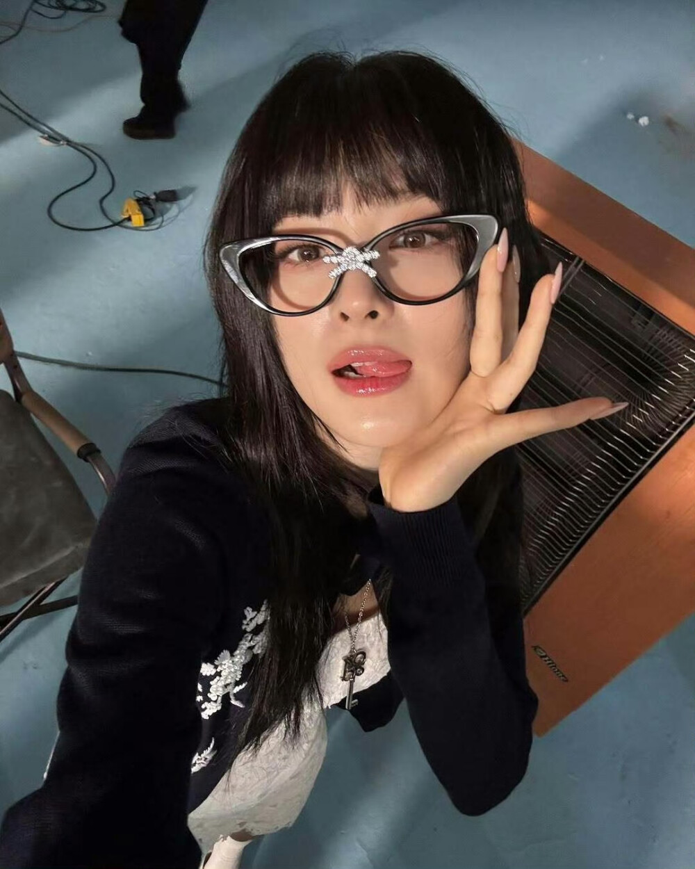 KPOP头像第188弹（姜涩琪2.0篇）
“其实你 其实你 微笑时刻最美丽”