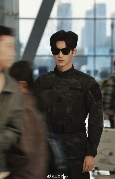 王奕然～～～禁欲系