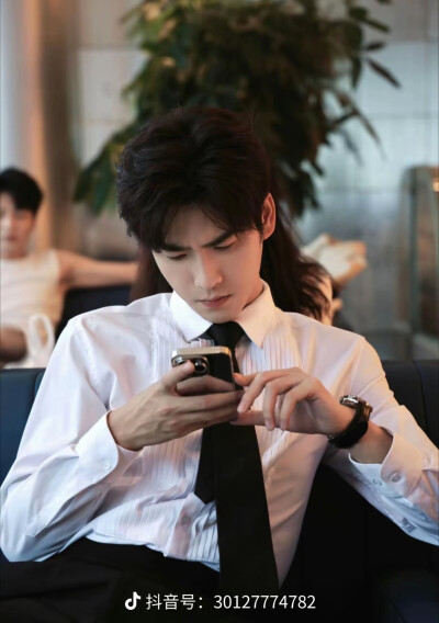 王奕然～～～禁欲系