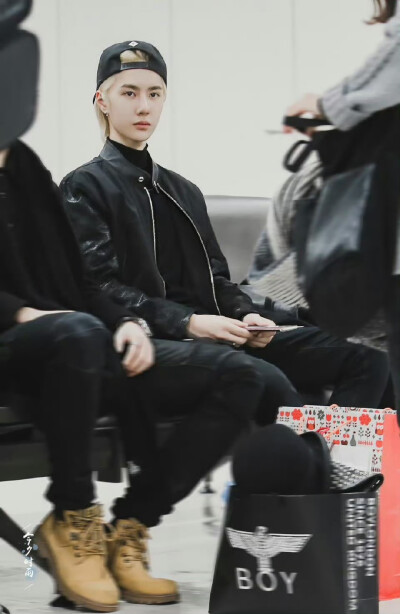 王一博/机场丹丹