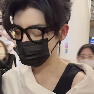 都是月亮惹的祸