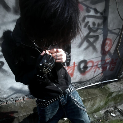 ✞