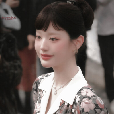 郁金香来迟的午后 留下红茶和咖啡的丽莉夫人