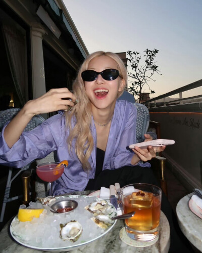 BY爱喝可乐的古娜小姐 韩国 朴彩英