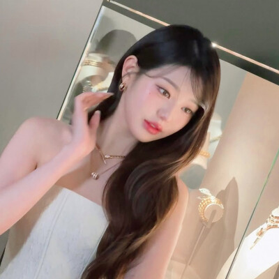 张元英