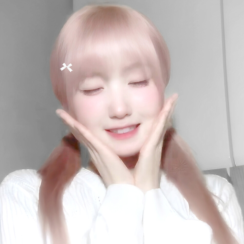 Found it in the corner＃—《角落的日记本》^写着声声泪恋