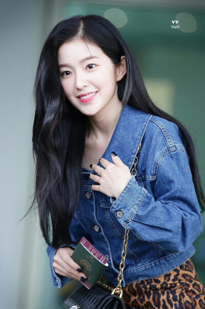 BY爱喝可乐的古娜小姐 韩国 裴珠泫