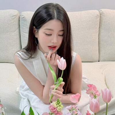 张元英