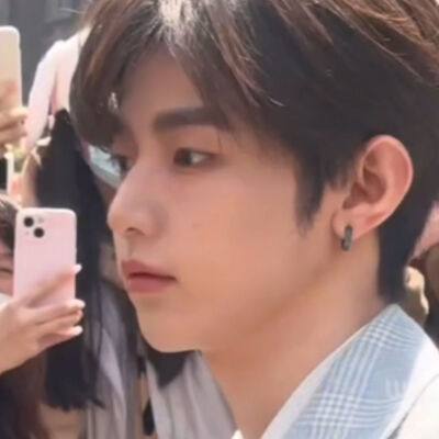 章昊