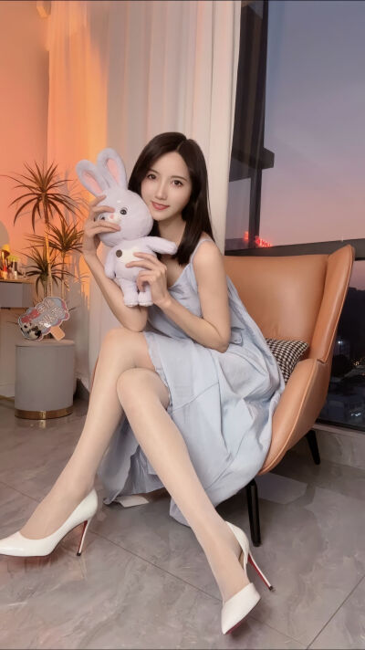 抖音车模 林以萱