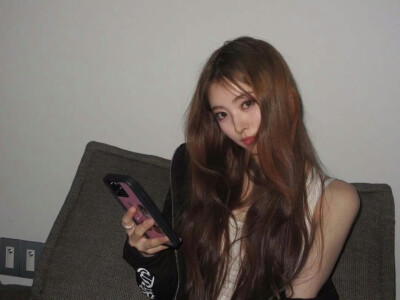MEOVV Anna田中杏奈