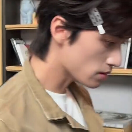 值得的爱总是抱歉