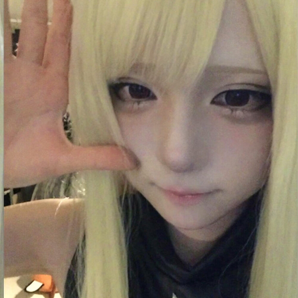 这个女孩太萌了