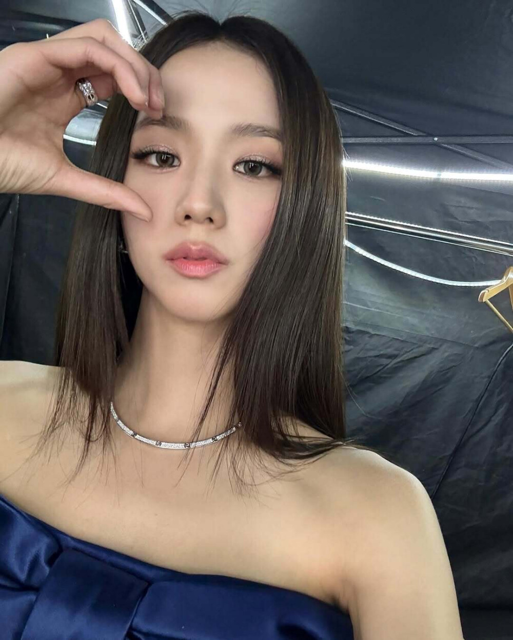 jisoo见面会舞台造型