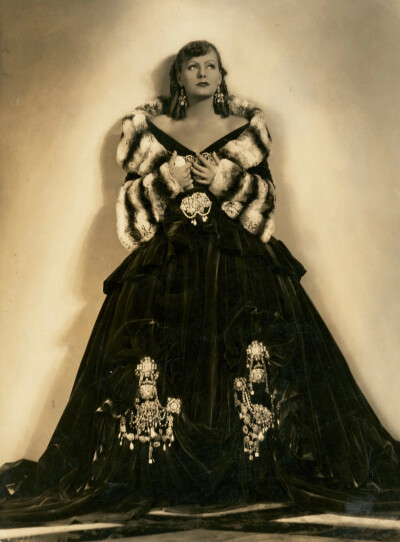 Greta Garbo ，1930