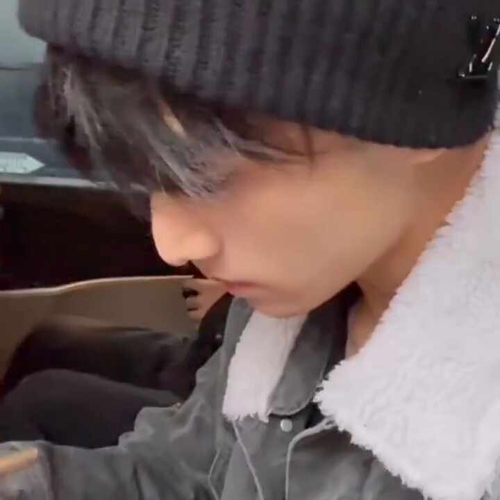 hh我想要你的毛线帽链接