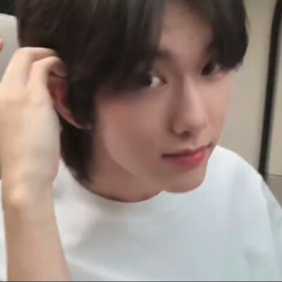 一副被爱情滋润了的样子是啥意思