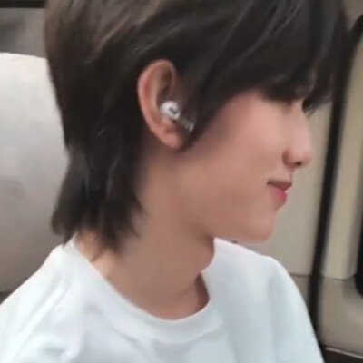 一副被爱情滋润了的样子是啥意思