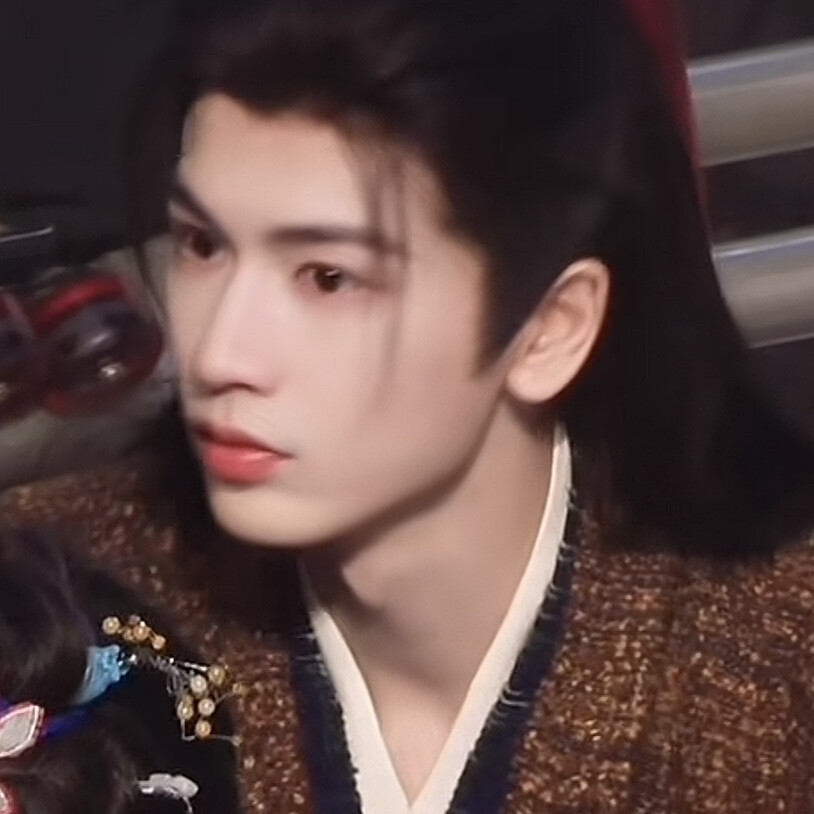 凌水等弟不贱不要