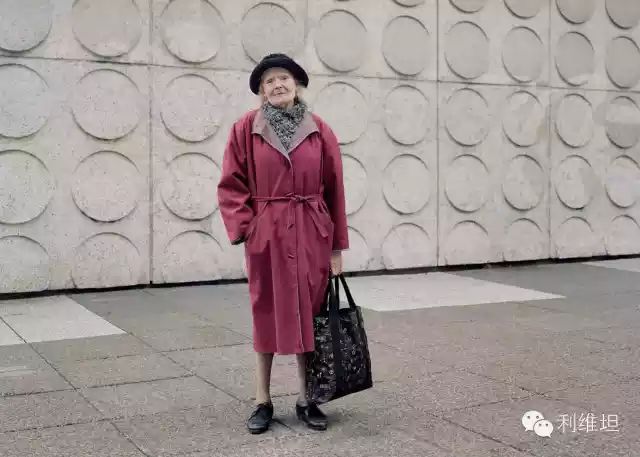 波莱特，83岁，2015年摄于库尔布瓦的方格大厦，大厦由阿波罗·坎德吉安、亨利·坎德吉安、雅克·比诺及米歇尔·佛利亚桑设计建造于1976到1978年间