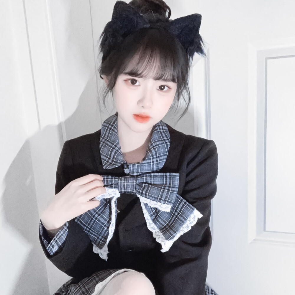 “下个瞬间也请你爱上我”