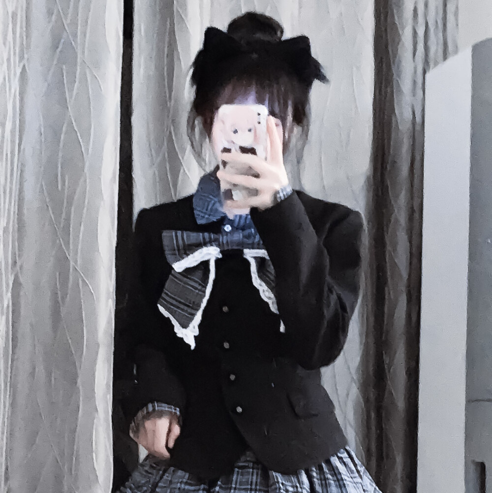 “下个瞬间也请你爱上我”