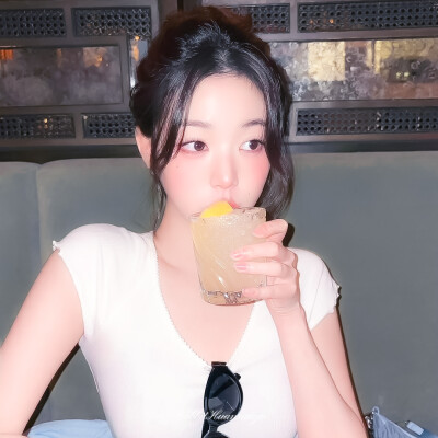 张元英