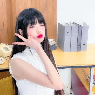 张元英