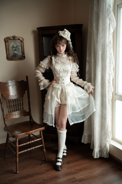 双生小熊家新品真是美翻了，优雅又不失甜美，穿上就是小仙女！