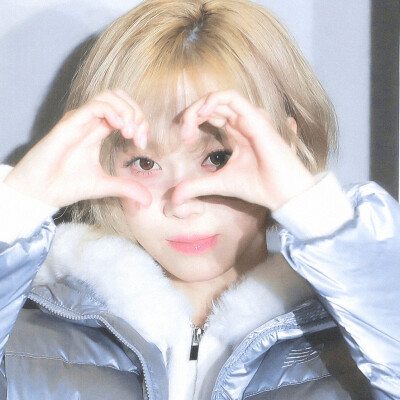 莫斯科下雪了，亲爱的请不要为我哭泣。