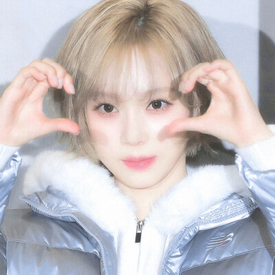 莫斯科下雪了，亲爱的请不要为我哭泣。