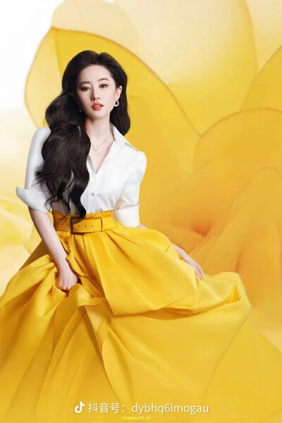 刘亦菲华为鸿蒙智行智界品牌大使2025.4.7