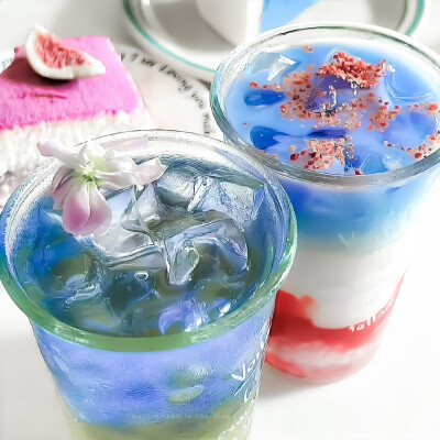 ·猫狗 #ぬいぐるみとマルチーズ
——
‖张元英‖金秋天‖@猫咪@小狗
——
﹥“布偶猫和马尔济斯犬。”
背景cr梦沉落于海