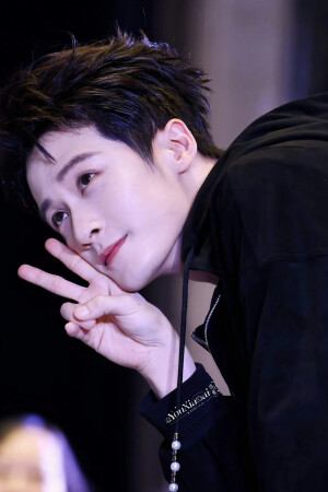 阳光开朗大男孩儿